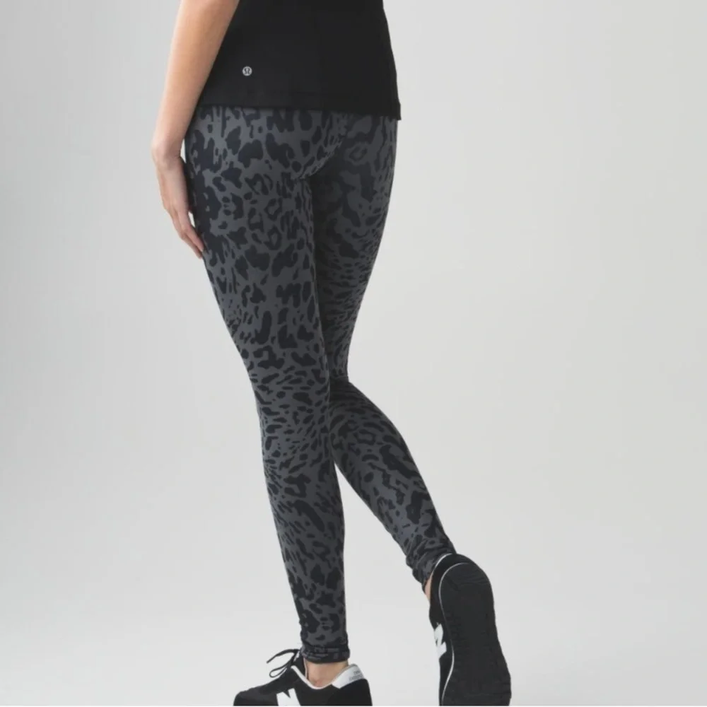 lululemon Wunder Under Pant‎ (Roll Down) Legging Animal Swirl Deep Coal